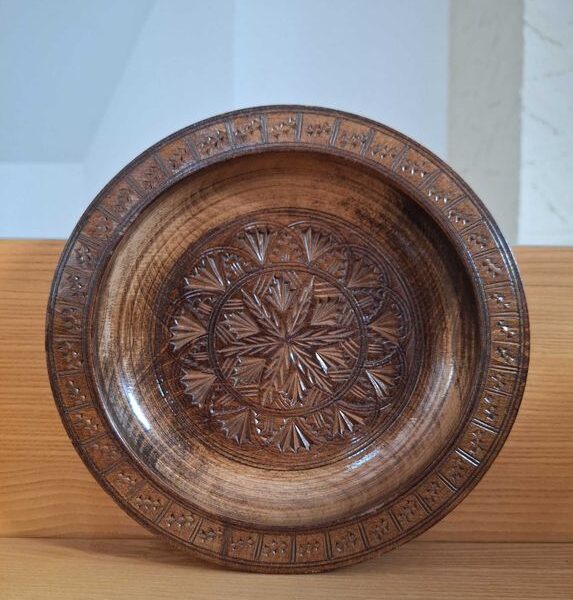 Drewniany talerz - rękodzieło