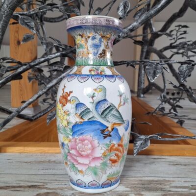 Unikatowy porcelanowy wazon chiński