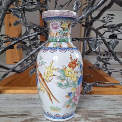 Unikatowy porcelanowy wazon chiński