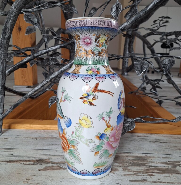 Unikatowy porcelanowy wazon chiński