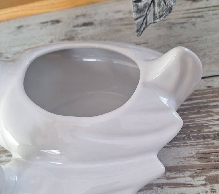 20260319_133032 Dekoracyjna porcelanowa osłonka łabędzie