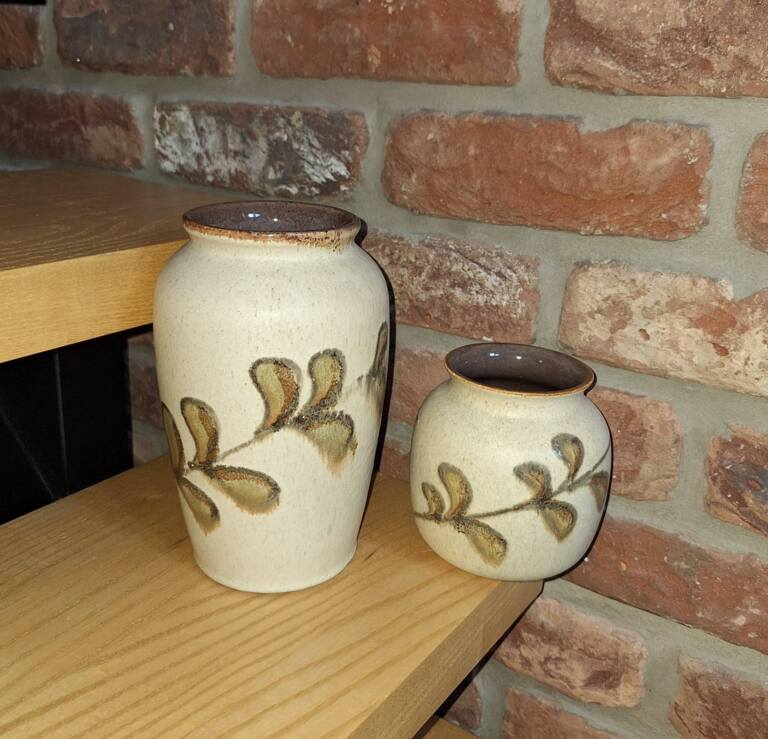 Zestaw dwóch wazoników ceramicznych