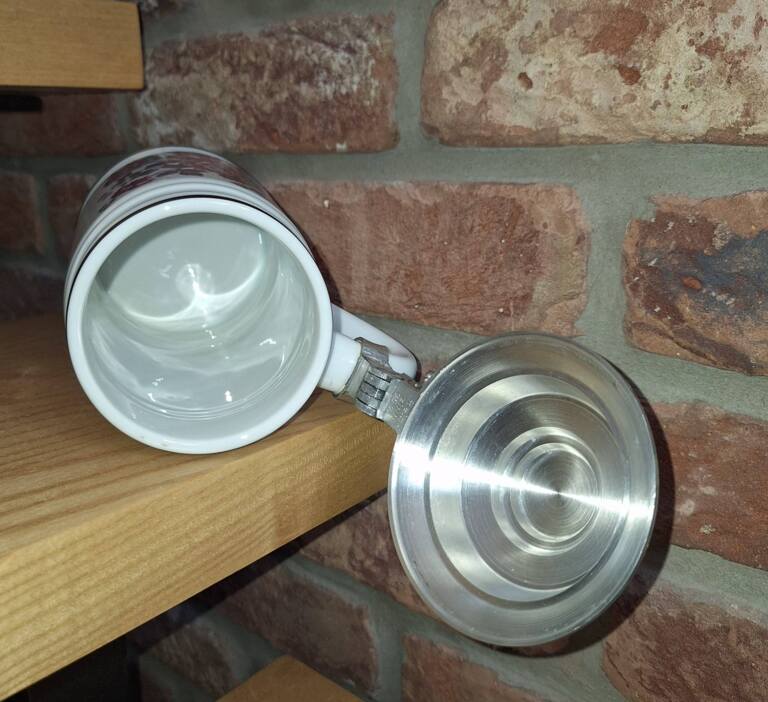 Porcelanowy kufel vintage