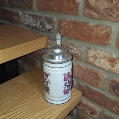 Porcelanowy kufel vintage