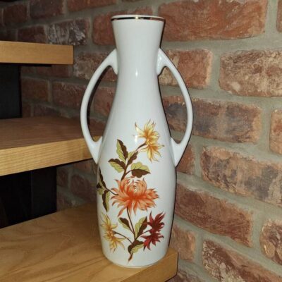 Węgierski porcelanowy wazon w kwiaty