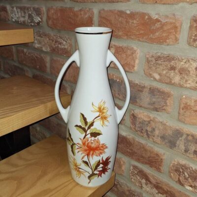 Węgierski porcelanowy wazon w kwiaty