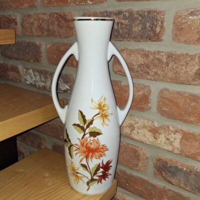 Węgierski porcelanowy wazon w kwiaty