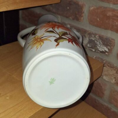 Węgierski porcelanowy wazon w kwiaty