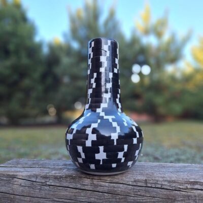 Wazon ceramiczny czarno biały wzór geometryczny