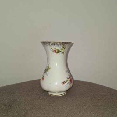 Porcelanowy wazonik Chodzież