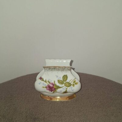 Porcelanowy serwetnik Chodzież