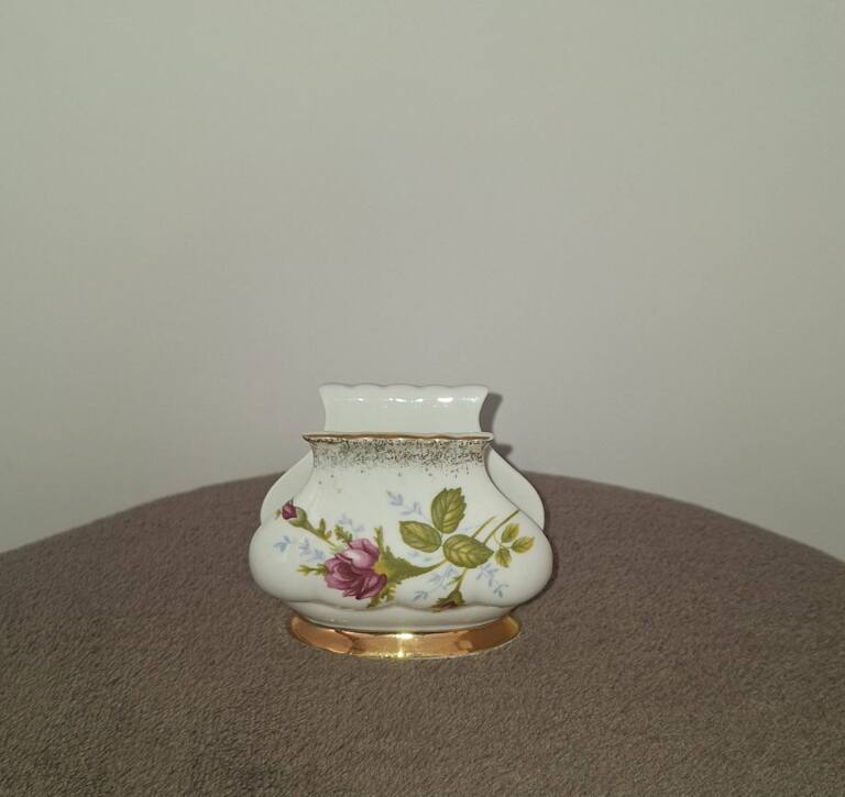 Porcelanowy serwetnik Chodzież