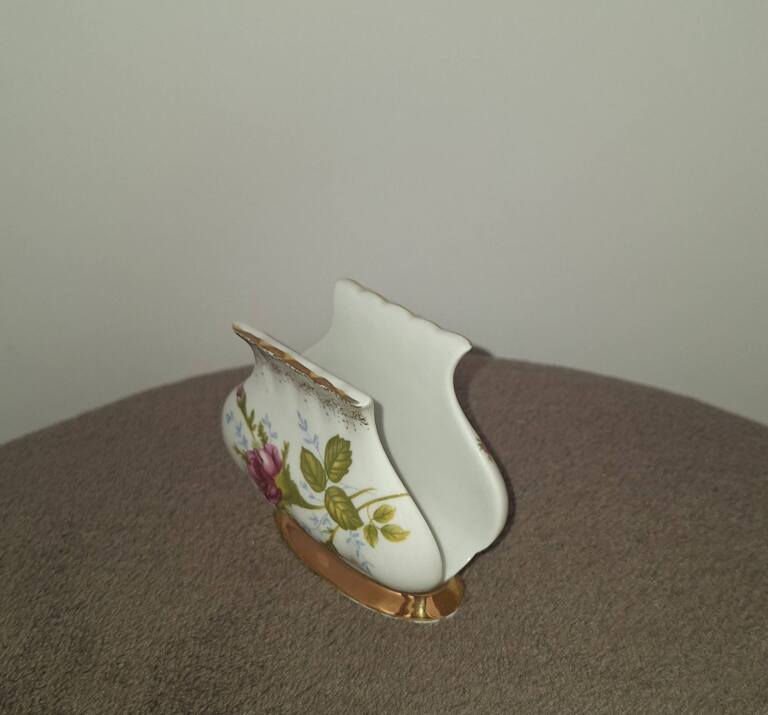 Porcelanowy serwetnik Chodzież
