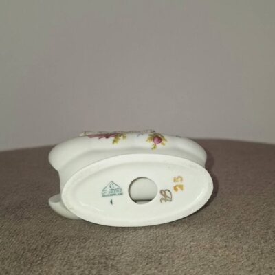 Porcelanowy serwetnik Chodzież