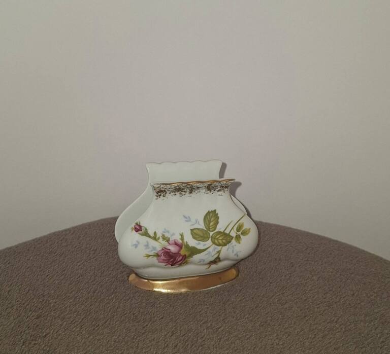 Porcelanowy serwetnik Chodzież