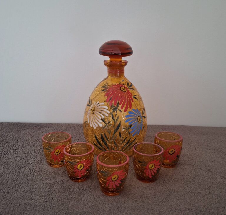 Zabytkowa karafka i kieliszki Art Deco
