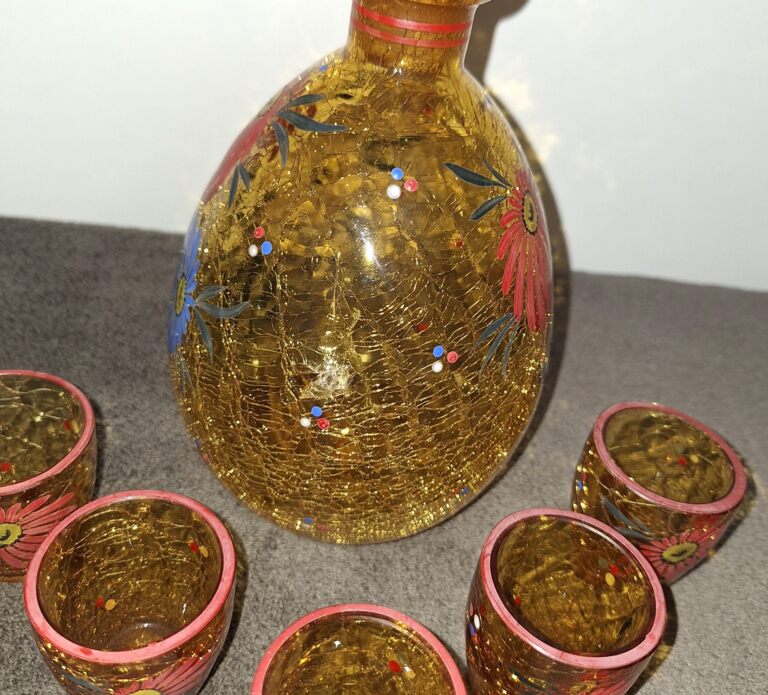 Zabytkowa karafka i kieliszki Art Deco