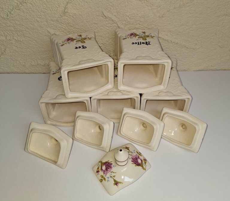 Zabytkowy zestaw ceramicznych pojemników Bolesławiec