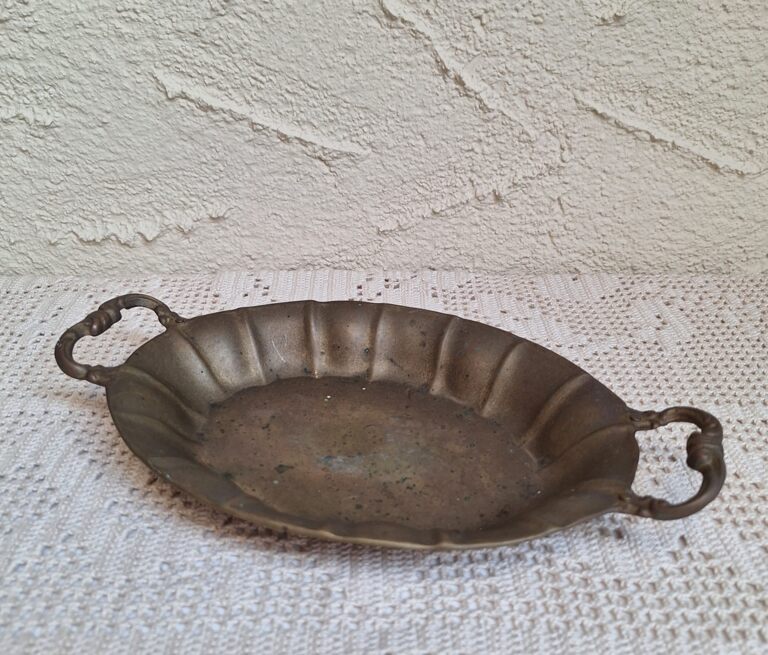 Antyczna mosiężna owalna patera z uchwytami