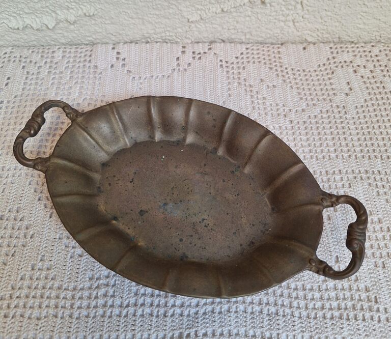 Antyczna mosiężna owalna patera z uchwytami