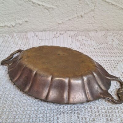 Antyczna mosiężna owalna patera z uchwytami