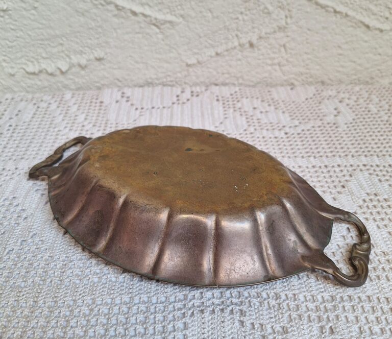 Antyczna mosiężna owalna patera z uchwytami