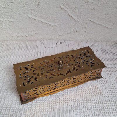 Ażurowa szkatułka pudełko pojemnik z mosiądzu