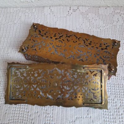 Ażurowa szkatułka pudełko pojemnik z mosiądzu