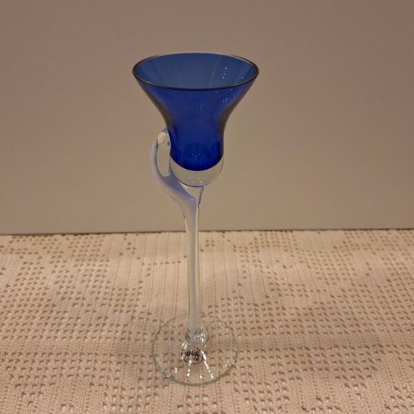 Huta szkła Alicja kobaltowy świecznik w kształcie kielicha