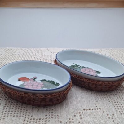 Zestaw Ceramicznych Owalnych Półmisków Żaroodpornych z Koszykami w Stylu Retro