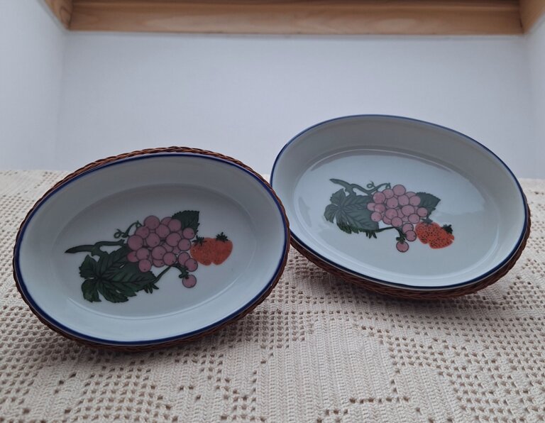 Zestaw Ceramicznych Owalnych Półmisków Żaroodpornych z Koszykami w Stylu Retro