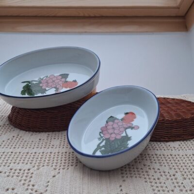 Zestaw Ceramicznych Owalnych Półmisków Żaroodpornych z Koszykami w Stylu Retro