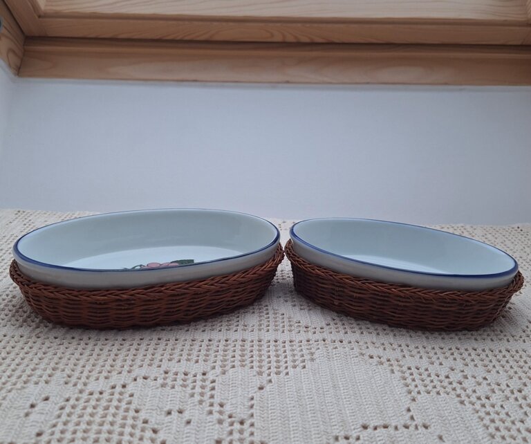 Zestaw Ceramicznych Owalnych Półmisków Żaroodpornych z Koszykami w Stylu Retro