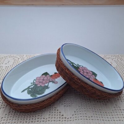 Zestaw Ceramicznych Owalnych Półmisków Żaroodpornych z Koszykami w Stylu Retro