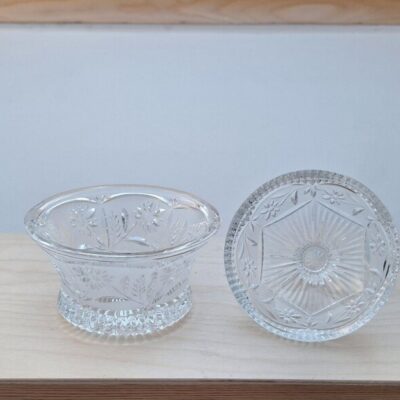 Szklana Bomboniera na słodycze i drobiazgi – Retro Cukiernica