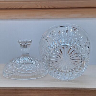 Szklana Bomboniera na słodycze i drobiazgi – Retro Cukiernica