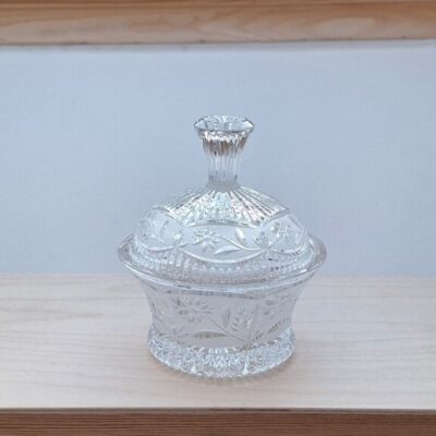 Szklana Bomboniera na słodycze i drobiazgi – Retro Cukiernica