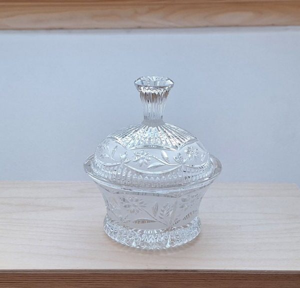 Szklana Bomboniera na słodycze i drobiazgi – Retro Cukiernica