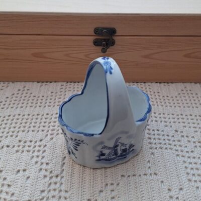 Ceramiczny koszyczek Amsel w stylu holenderskim