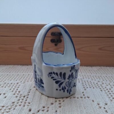 Ceramiczny koszyczek Amsel w stylu holenderskim