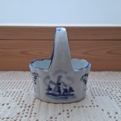 Ceramiczny koszyczek Amsel w stylu holenderskim
