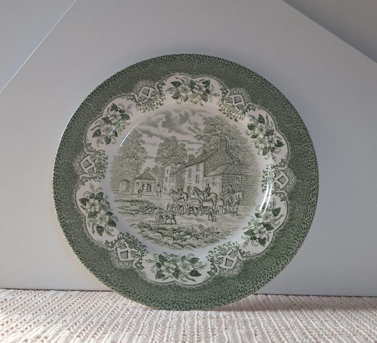 Vintage Angielski Talerz Kolekcjonerski – Seria „Old Inns”
