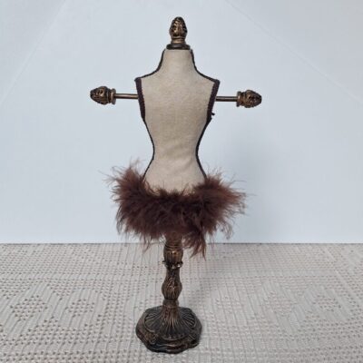 Elegancki Stojak na Biżuterię – Manekin w Stylu Vintage