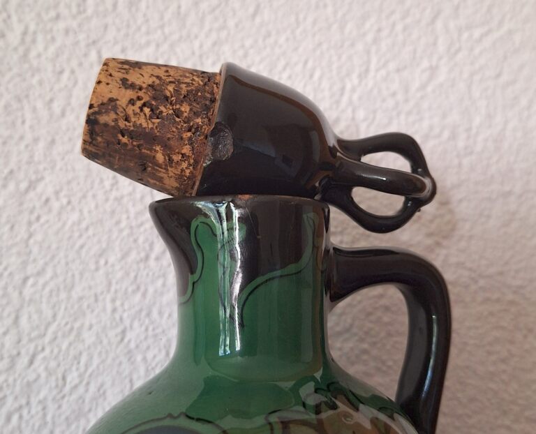 Zabytkowa Karafka Ceramiczna Styl Art Nouveau Gouda Holland