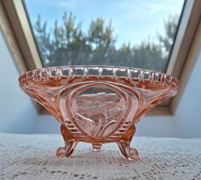 Misa Rozalinowa na 3 Nóżkach – Art Deco / PRL