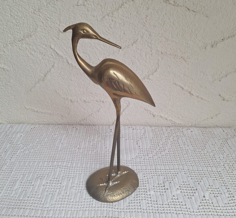 20260506_152834 Elegancka Figurka Czapli z Mosiądzu – Styl Mid-Century Modern