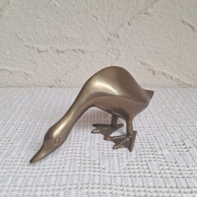 20260506_153144 Vintage Mosiężna Figurka Kaczki – Styl Mid-Century Modern