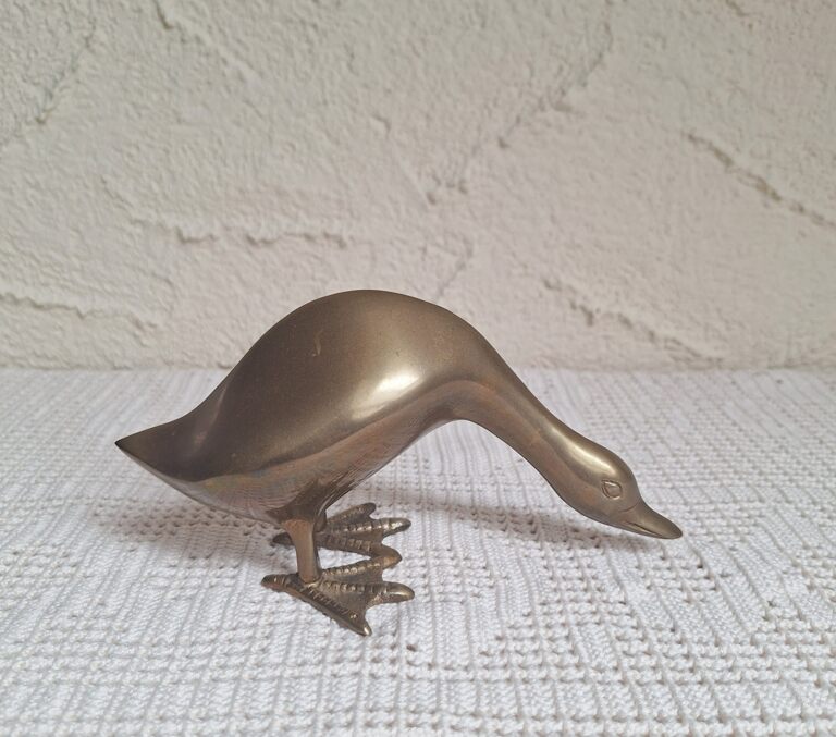20260506_153239 Vintage Mosiężna Figurka Kaczki – Styl Mid-Century Modern