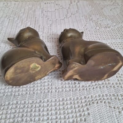 Mosiężna para kotów w stylu vintage