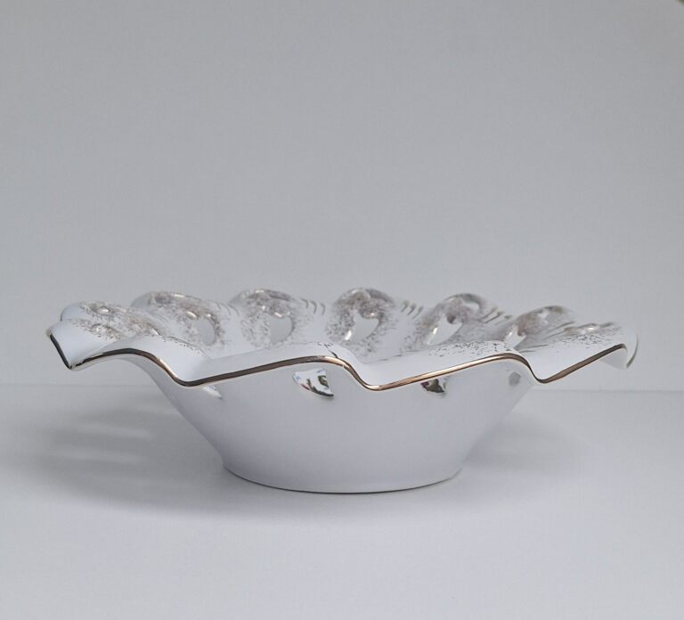 20260513_181215 Porcelanowa Patera Ażurowa – Klasyka z Motywem Róż Chodzież